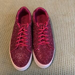 Hey Girl by Corkys Bedazzle Rhinestone Sneaker in Fuchsia, size 10.